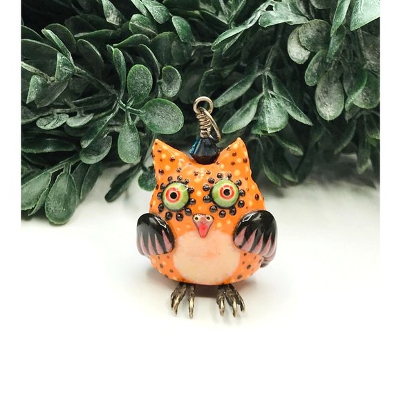 Unknown Jewelry - Pendant glass owl movable feet orange brown with dots